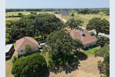 27160 Whispering Meadow Drive, Whitney, TX 76692 - Photo 8