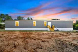 2720 Cypress St, Granbury, TX 76048 - Photo 20