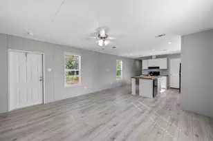 2720 Cypress St, Granbury, TX 76048 - Photo 10