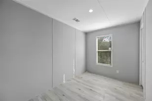 2722 Cypress St, Granbury, TX 76048 - Photo 12