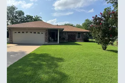 1204 Chester Street, Cleburne, TX 76033 - Photo 1