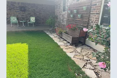 1204 Chester Street, Cleburne, TX 76033 - Photo 4