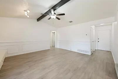 6107 Yorkford Drive, Arlington, TX 76001 - Photo 2