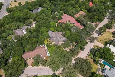 301 Crestwood Drive, Fort Worth, TX 76107 - Photo 2