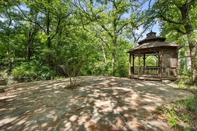 301 Crestwood Drive, Fort Worth, TX 76107 - Photo 8