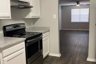 1302 Berry Dr, Cleburne, TX 76033 - Photo 6