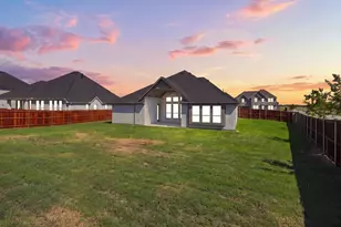 236 Pine Leaf Trl, Waxahachie, TX 75165 - Photo 16