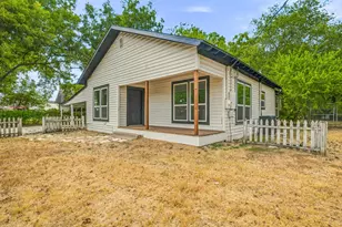 403 N Gaither St, Glen Rose, TX 76043 - Photo 1