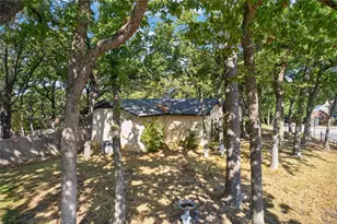 908 Chestnut Dr, Arlington, TX 76012 - Photo 38