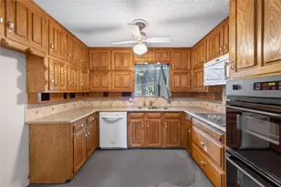 908 Chestnut Dr, Arlington, TX 76012 - Photo 10