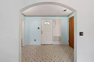 908 Chestnut Dr, Arlington, TX 76012 - Photo 4