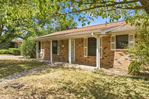5601 Caldwell Dr, Waco, TX 76710 - Photo 2