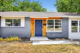 2706 Dewitt St, Irving, TX 75062 - Photo 2