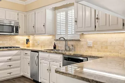 1710 Tennyson Drive, Arlington, TX 76013 - Photo 16