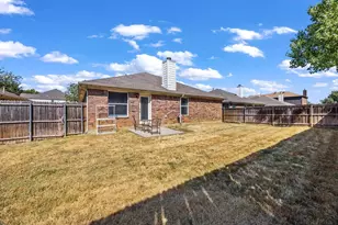 2721 Lone Ranger Tr, Little Elm, TX 75068 - Photo 6
