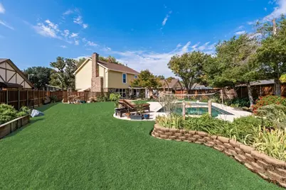 2305 McCoy Court, Carrollton, TX 75006 - Photo 10