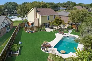 2305 McCoy Ct, Carrollton, TX 75006 - Photo 8