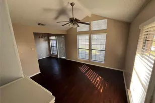 111 Peachtree Ct, Kennedale, TX 76060 - Photo 4