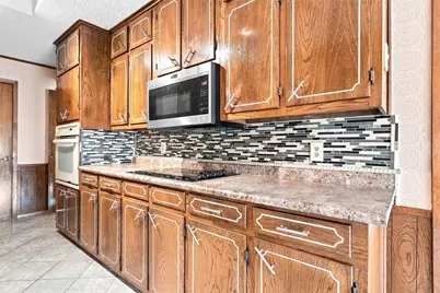 101 W Avenue G, Valley Mills, TX 76689 - Photo 2