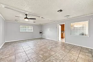 101 W Avenue G, Valley Mills, TX 76689 - Photo 16