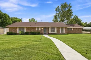 101 W Avenue G, Valley Mills, TX 76689 - Photo 1