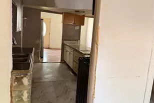 233 W Hammond St, Lancaster, TX 75146 - Photo 6