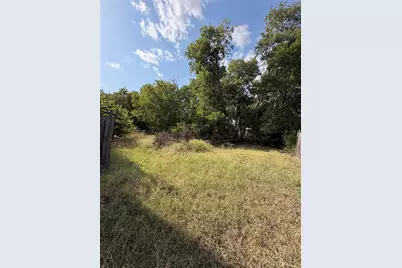 233 W Hammond Street, Lancaster, TX 75146 - Photo 14