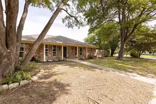 2705 Chadwick Dr, Plano, TX 75075 - Photo 2