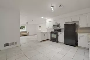 402 Myers Ave, Cleburne, TX 76033 - Photo 6