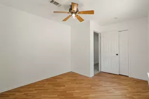 402 Myers Ave, Cleburne, TX 76033 - Photo 10