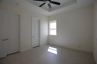 917 E Tucker Street, Fort Worth, TX 76104 - Photo 18
