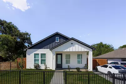 917 E Tucker Street, Fort Worth, TX 76104 - Photo 1