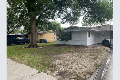 1820 Burning Tree Lane, Carrollton, TX 75006 - Photo 2