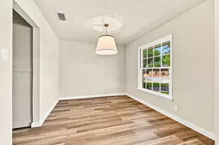 305 Brookview Dr, Hurst, TX 76054 - Photo 8