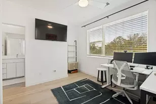 427 W 10th St, Dallas, TX 75208 - Photo 20