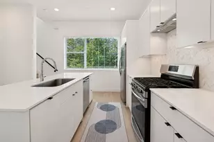427 W 10th St, Dallas, TX 75208 - Photo 12