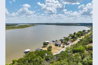 5901 Parkside Court, Granbury, TX 76048 - Photo 2