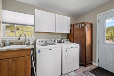 5901 Parkside Court, Granbury, TX 76048 - Photo 18