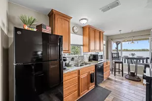 5901 Parkside Ct, Granbury, TX 76048 - Photo 14