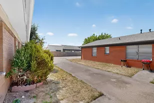 222 W Union Bower Rd, Irving, TX 75061 - Photo 28