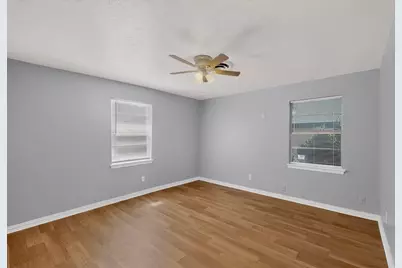 222 W Union Bower Road, Irving, TX 75061 - Photo 24