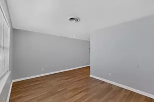 222 W Union Bower Rd, Irving, TX 75061 - Photo 8