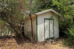 370 Locust St, Point, TX 75472 - Photo 16