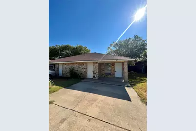 424 NW 23rd Street, Grand Prairie, TX 75050 - Photo 1