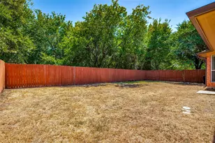 2755 Honey Suckle Dr, Grand Prairie, TX 75052 - Photo 24