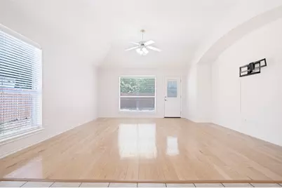 2755 Honey Suckle Drive, Grand Prairie, TX 75052 - Photo 16