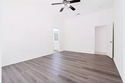 2755 Honey Suckle Drive, Grand Prairie, TX 75052 - Photo 18