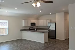 504 Jameson St, Springtown, TX 76082 - Photo 4