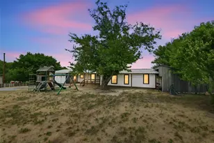 2008 Highridge Ln, Midlothian, TX 76065 - Photo 1