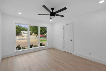 609 Thornwood Trail, Grand Prairie, TX 75052 - Photo 16